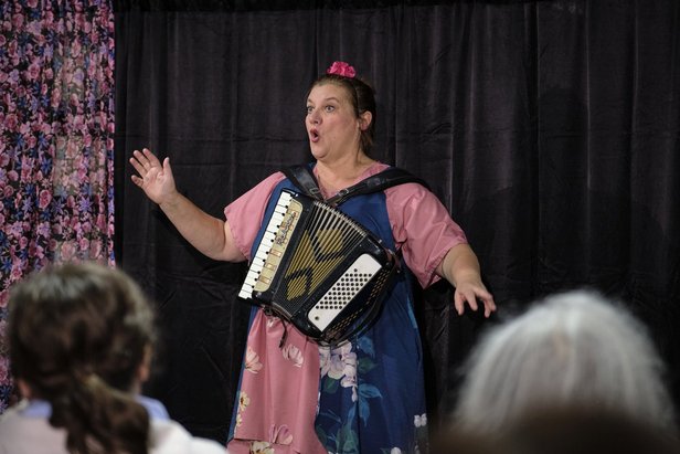 KulturVorOrt - Dornröschen - Rotes Zebra Donröschen_DSCF4247___Kerstin_Krämer