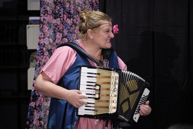 KulturVorOrt - Dornröschen - Rotes Zebra Donröschen_DSCF4105___Kerstin_Krämer